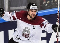 Latvijas hokeja izlases kapteinis Kaspars Daugaviņš ļoti sekmīgi iesācis jauno KHL sezonu - trīs spēlēs gūti trīs vārti un divas rezultatīvas piespēles.