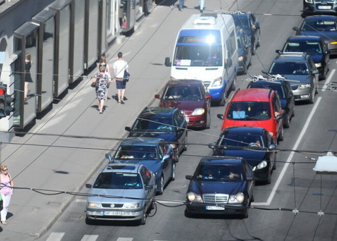 Pagaidām lielu sastrēgumu šorīt Rīgā nav