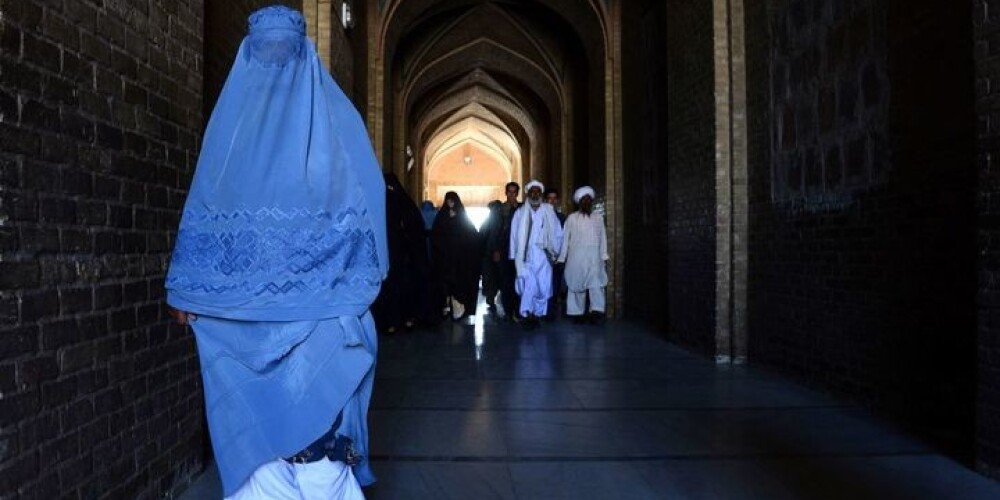 "Islāma valsts" cīnītāji aizliedz sievietēm slēpt seju