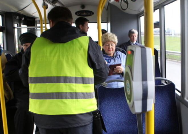 Augustā veiktas 21 899 sabiedriskā transporta pārbaudes