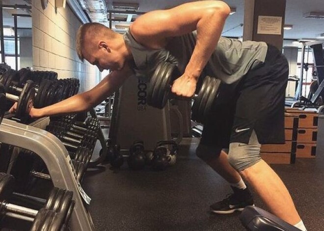 Porziņģis un citas "Knicks" superzvaigznes lej sviedrus, gatavojoties jaunajai sezonai. FOTO