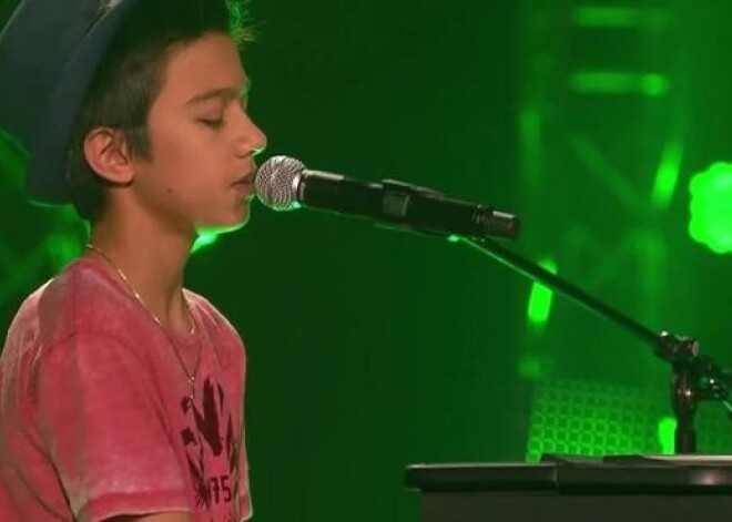 Когда этот мальчик запел, судьи не поверили, что поет ребенок!