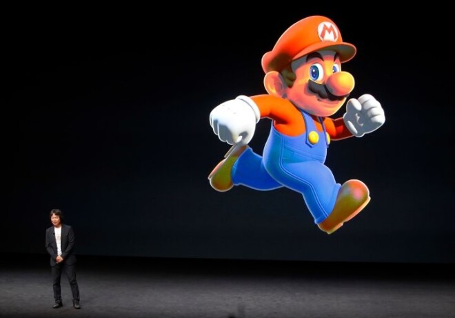 “Apple” sadarbojies ar “Nintendo”, lai “Apple” lietotājiem sniegtu iespēju spēlēt klasisko spēli “Super Mario Run”.