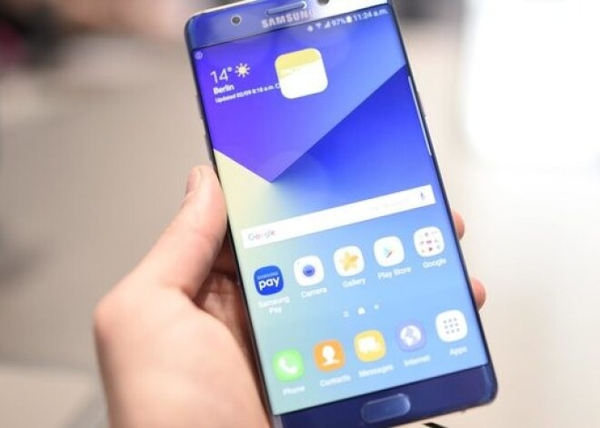 Divas aviokompānijas lūdz lidmašīnās nelietot "Samsung Galaxy Note 7"