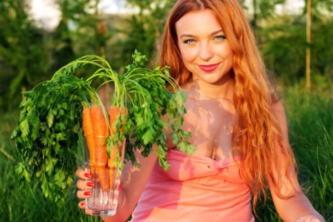 Lai uzsūktos vērtīgais karotīns, nepieciešama taukvielu klātbūtne, tāpēc burkānu sulai jāpiepilina pāris pilieni labas eļļas.