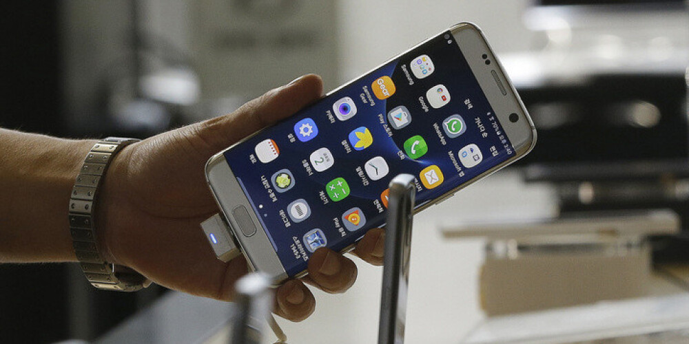 "Samsung" aicina cilvēkus visā pasaulē apmainīt viedtālruņus "Galaxy Note 7" - tas ir pārāk bīstams