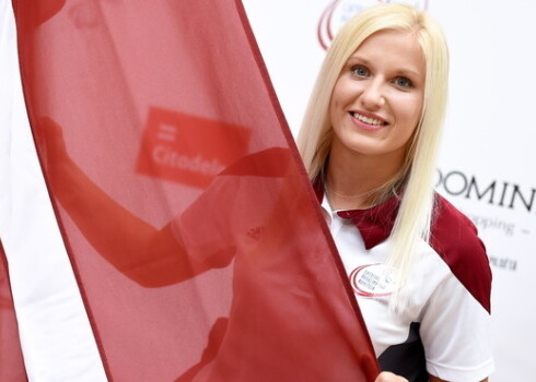 Diānai Dadzītei bija uzticēta Latvijas karoga nešana Riodežaneiro paralimpisko spēļu atklāšanas ceremonijā.