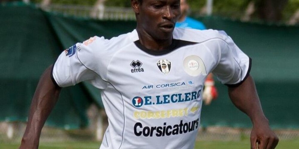 Francijas kausa mačā ar sirdstrieku miris bijušais Burkinafaso izlases futbolists Derme