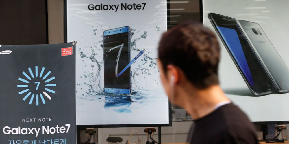 Viedtālruņu "Galaxy Note 7" nedienas izraisa "Samsung" akcijas cenas strauju kritumu