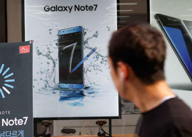 Viedtālruņu "Galaxy Note 7" nedienas izraisa "Samsung" akcijas cenas strauju kritumu