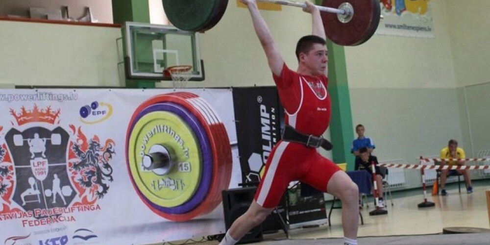 Svarcēlājs Griščenko izcīna otro vietu Eiropas čempionātā U-15 vecuma grupā