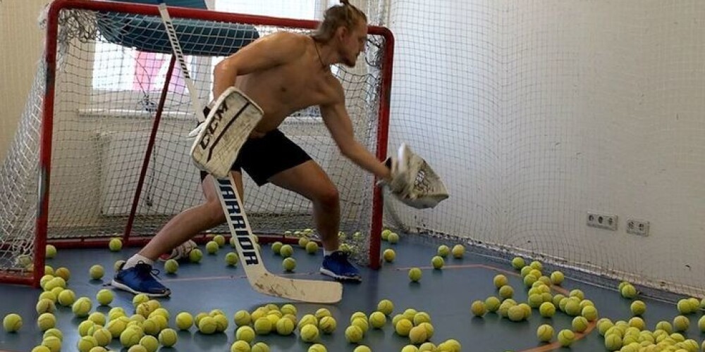 Šādi Gudļevskis trenējas, lai atkal spēlētu NHL. FOTO