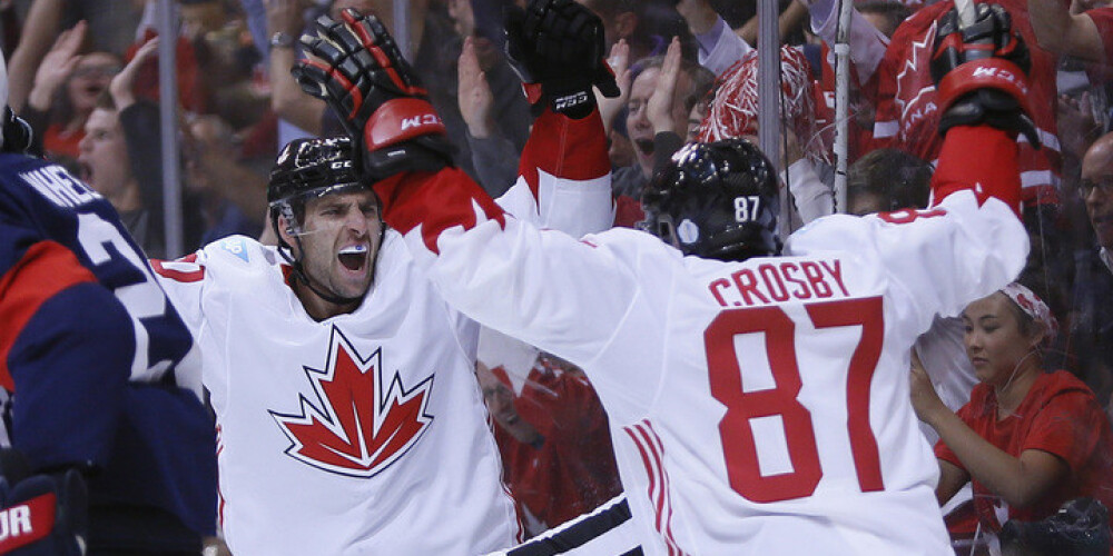 Kanādas hokejisti uzvar ASV un iesoļo Pasaules kausa pusfinālā; Zviedrija atstāj sausā somus