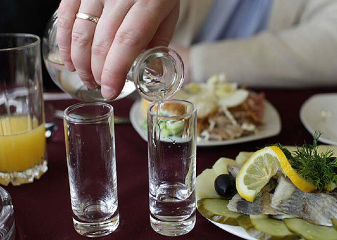 Latvijā ir viens no augstākajiem stiprā alkohola akcīzes nodokļiem Eiropā