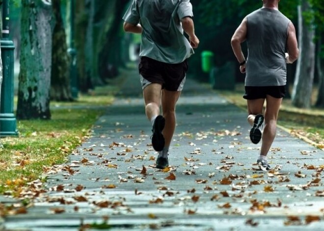 5 veidi, kā neļaut savam sporta apģērbam savilkties ar nepatīkamu aromātu