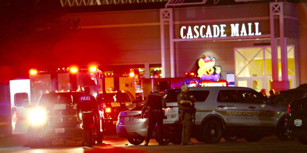 Latīņamerikānis lielveikalā Vašingtonas štatā nošauj 5 cilvēkus. FOTO