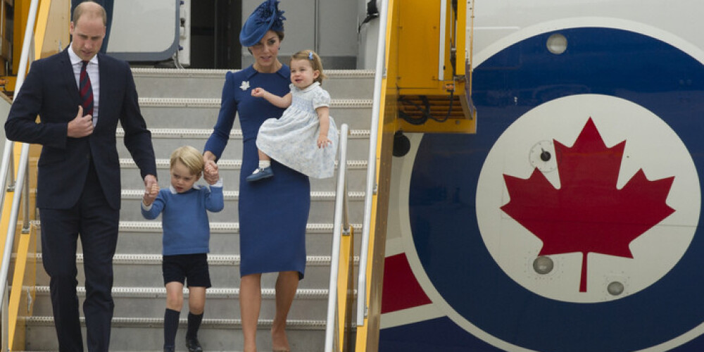 Герцогиня Кэтрин и принц Уильям с детьми прибыли с официальным визитом в Канаду