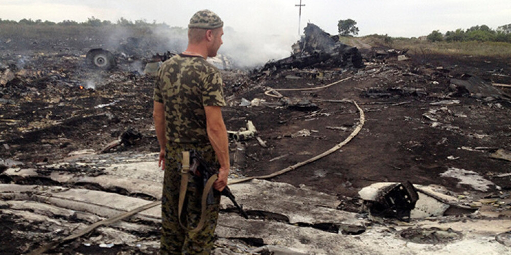 Krievija ar jaunajiem pierādījumiem nonāk pretrunās; Malaizijas lidmašīnas notriekšanā turpina vainot Ukrainu