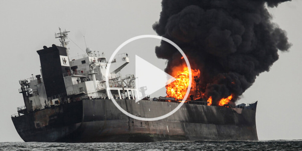 Meksikas līcī izcēlies ugunsgrēks uz degvielas tankkuģa. VIDEO