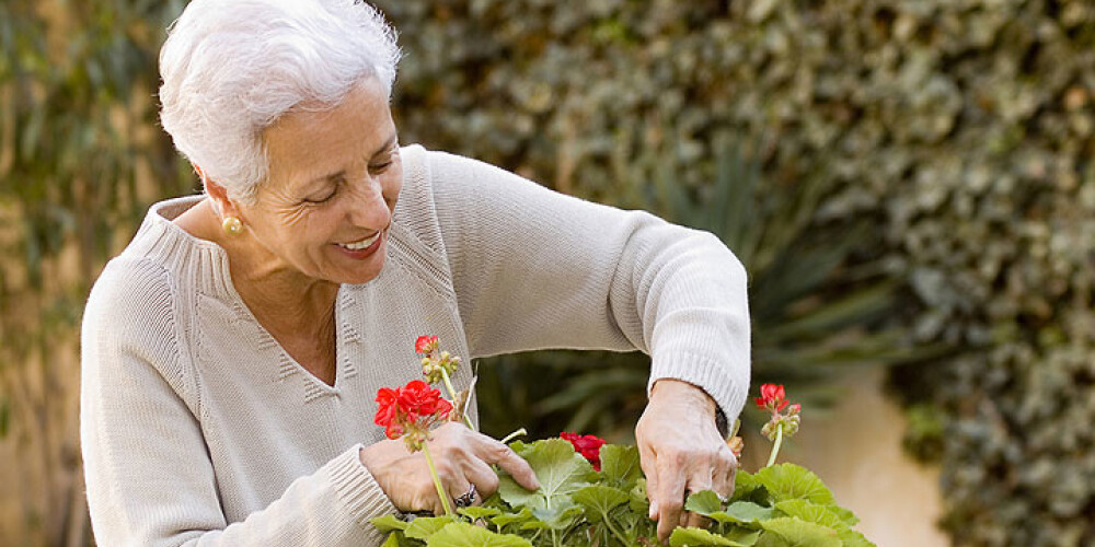 "Dzīvojot ilgāk, vajadzētu strādāt vēl ilgāk." Šveicē paaugstinās sieviešu pensionēšanās vecumu