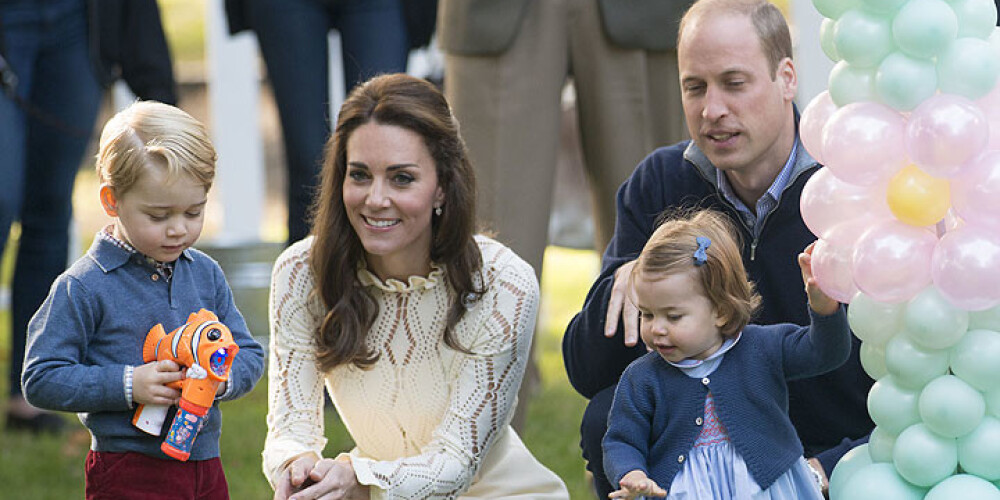 Герцогиня Кэтрин и принц Уильям показали очаровательных детей