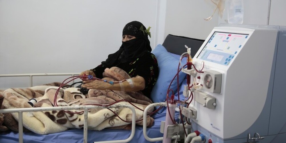 "Ārsti bez robežām" pārraudzītās medicīnas iestādes Sīrijā un Jemenā gada laikā pieredzējušas 77 uzbrukumus