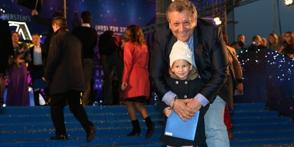 Борис Грачевский вышел в свет с 4-летней дочерью