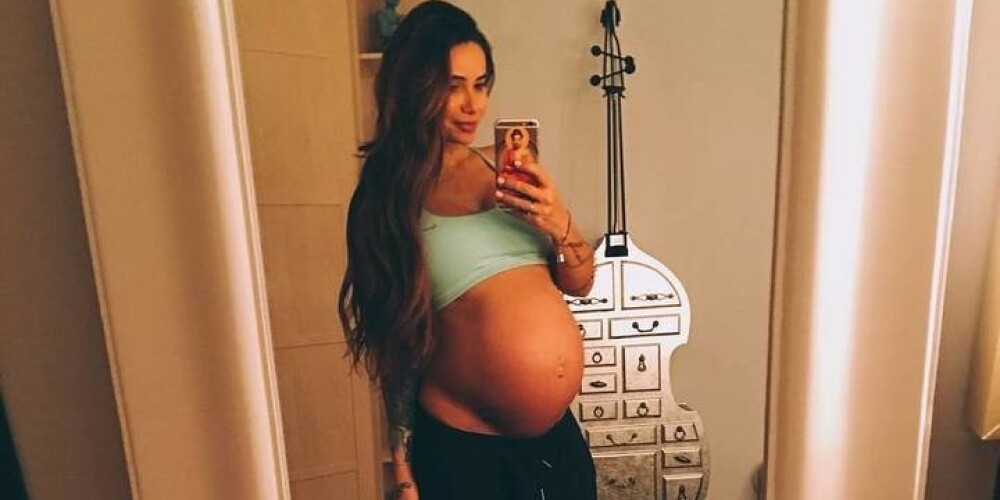 Роды в прямом эфире: Айза Анохина стала мамой во второй раз