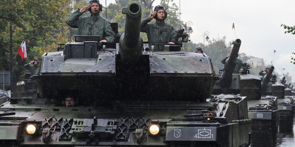 Polija piedāvājusi uz Latviju sūtīt savus tankus