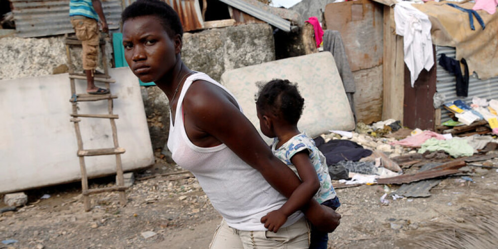 Vairāki simti mirušo. Viesuļvētra "Metjū" izposta trūcīgo Haiti. FOTO