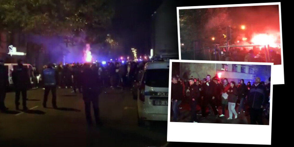 Sprādzieni, policijas eskorts un dūmu sveces; tā ungāru fani ieradās "Skonto" stadionā. VIDEO