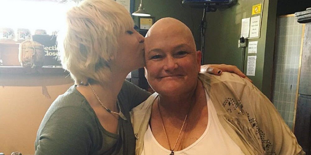 Дочь Джексона помирилась с больной раком матерью