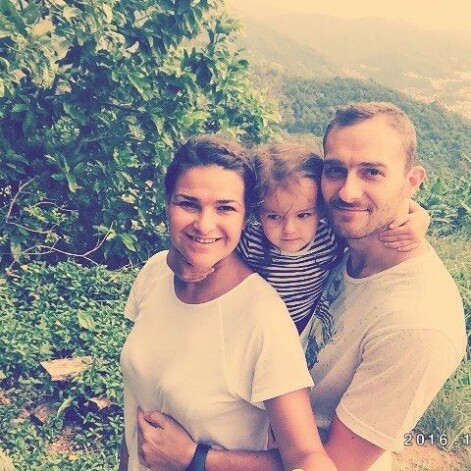 Виктория Райдос с мужем Василием Бойковым и дочерью Варварой