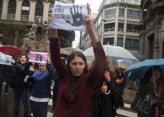 Pēc jaunietes izvarošanas Latīņameriku pāršalc protesti