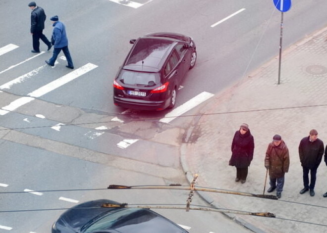 Latvijas iedzīvotāju skaits šogad sarucis par teju 5000 cilvēkiem