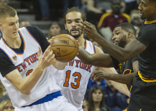 Porziņģis jauno NBA sezonu iesāk pārliecinoši; "Knicks" - ļoti neizteiksmīgi. VIDEO