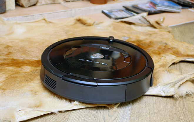 iRobot Roomba 876 darbībā.