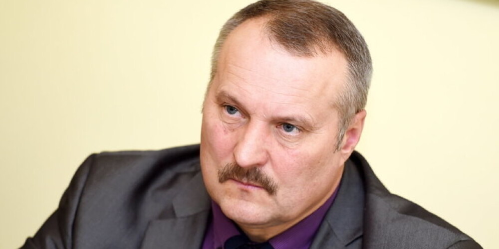 Deputāts Kalniņš gatavs atmaksāt naudu par darbu Pretkorupcijas parlamentārajā izmeklēšanā