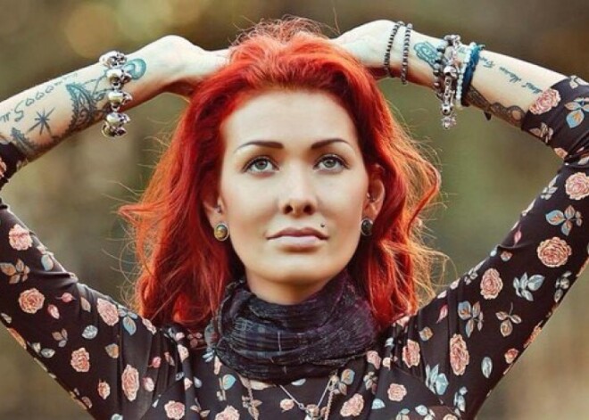 „Ekstrasensu cīņas” spilgtā dalībniece sarkanmate Nikola Kuzņecova