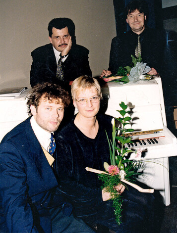Prezentācijā ar Igo vienam no skaistākajiem Jāņa Lūsēna un Normunda Beļska albumiem "Savādā pasaule". 1997. gads.