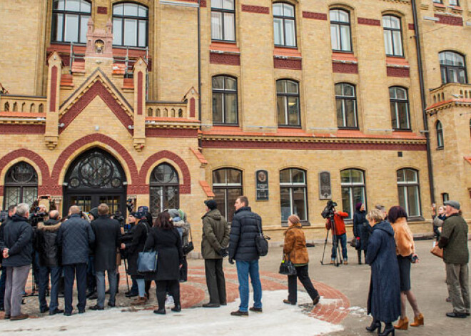 Atklāta atjaunotā vēsturiskā Rīgas 1. slimnīcas administratīvā ēka. FOTO