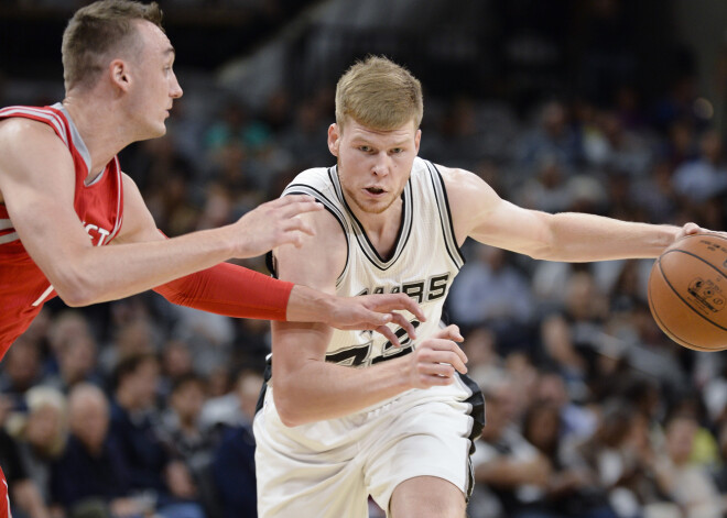 Bertāns "Spurs" sastāvā tiek laukumā uz astoņām sekundēm un nepaveic savu uzdevumu