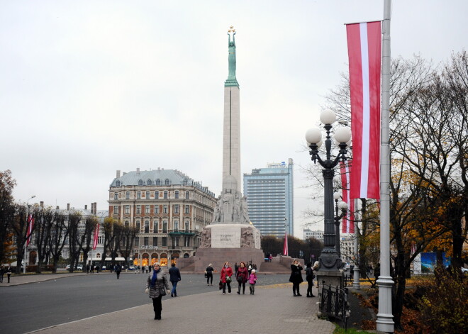 18. novembrī Rīgā gaidāmi satiksmes ierobežojumi, slēgs 11. novembra krastmalu