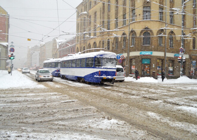 Mirušo piemiņas dienā atsevišķos sabiedriskā transporta maršrutos tiks norīkoti papildu reisi