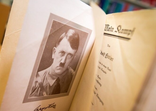 Hitlera "Mein Kampf" jaunais izdevums izpelnās prestižo Leibnica institūta balvu