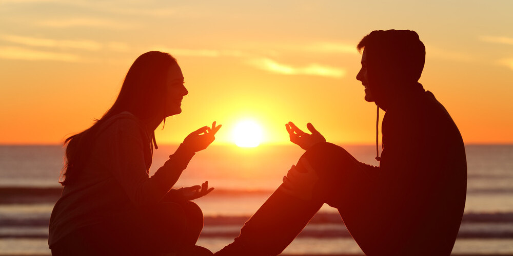 Семейные встречи будут проходить проще, если ваш новый мужчина останется в блаженном неведении по поводу того, что все присутствующие предпочли бы видеть на его месте его предшественника