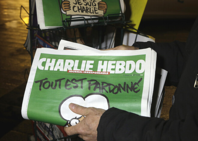 "Charlie Hebdo" iznāks arī vāciski