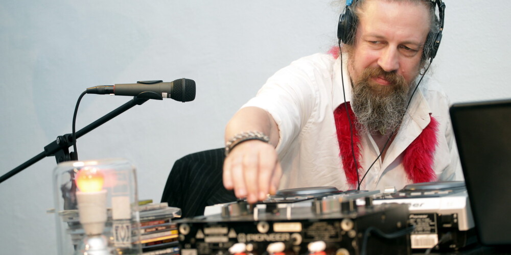 Rokgrupas "Inokentijs Mārpls" līderis Raimonds Lagimovs jeb "Dambis".