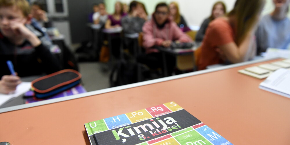 Идеи о продлении учебного года высказывались и ранее и вызывали критику со стороны общества