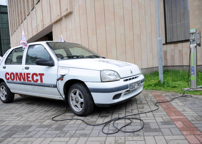 Eiropā veidos elektroauto uzlādes staciju tīklu